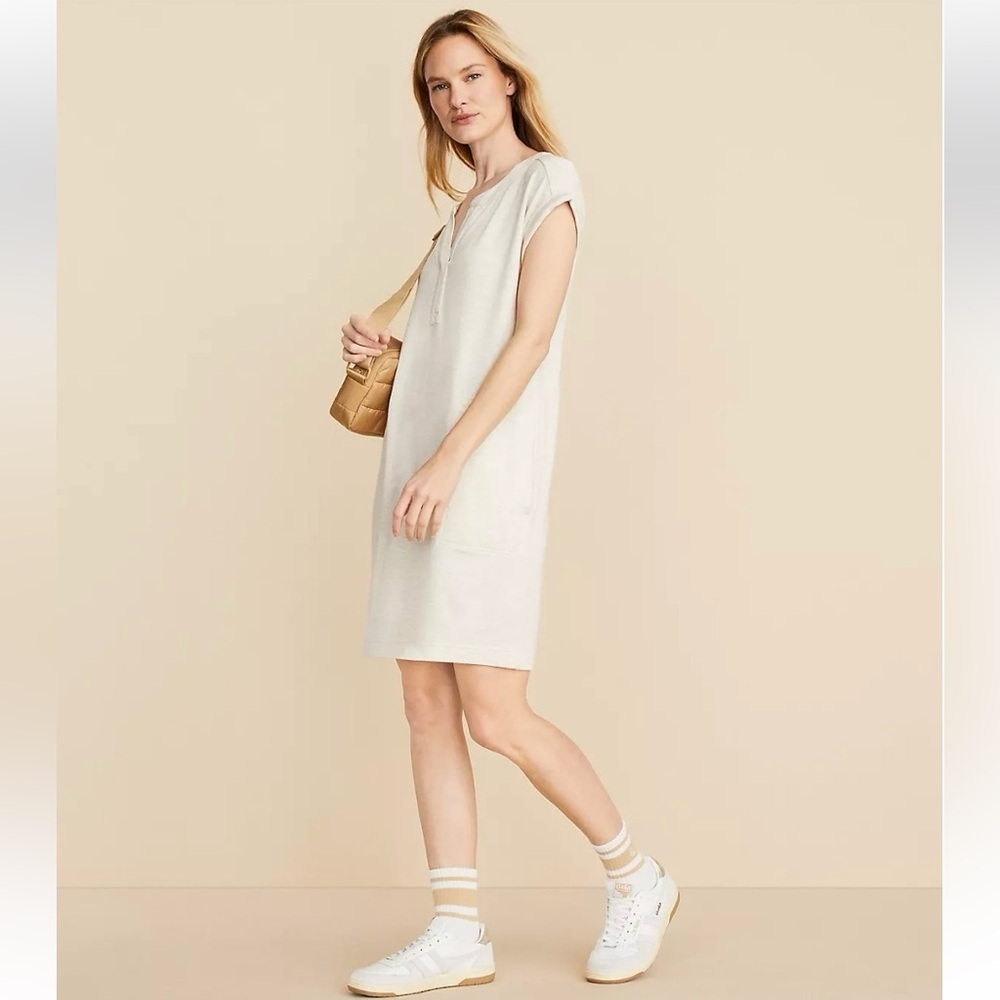 Lou & Grey Signaturesoft Split Neck Pocket Dress Women’s Sz M in Lt Oak Heather - Picture 2 of 12